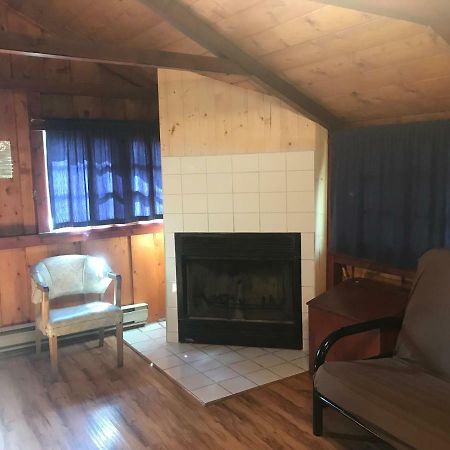 Addison'S Bungalows Brisco Extérieur photo