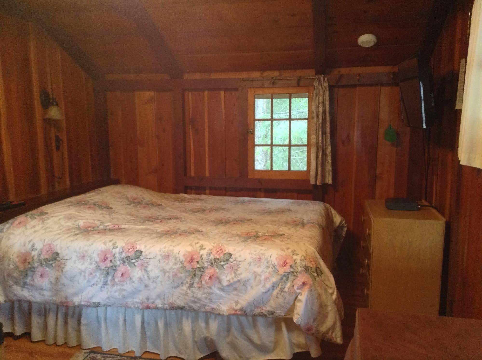 Addison'S Bungalows Brisco Extérieur photo
