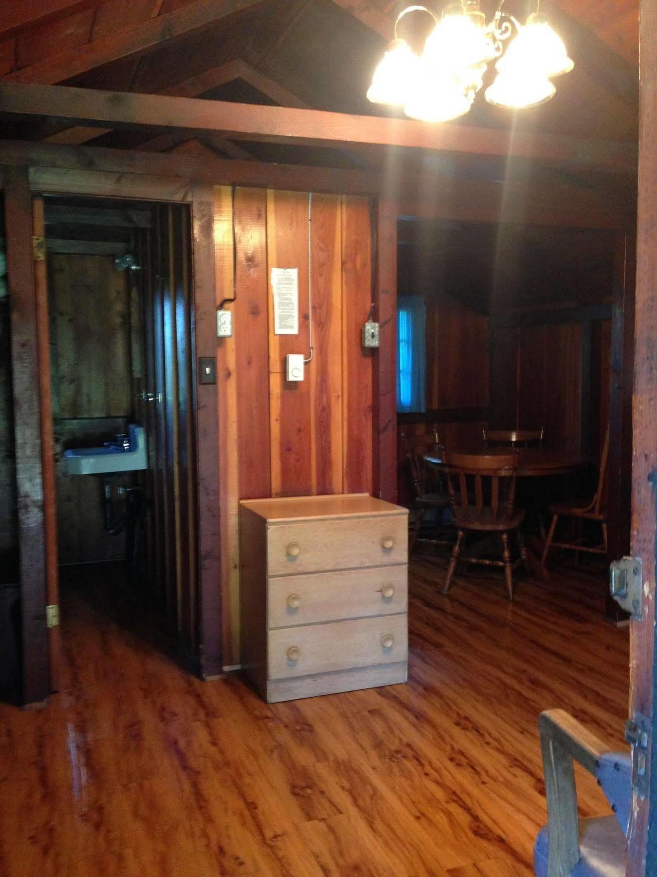 Addison'S Bungalows Brisco Extérieur photo