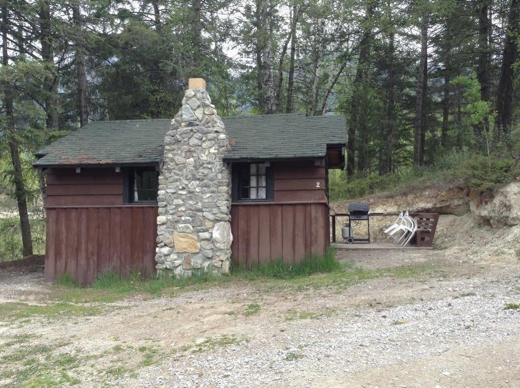 Addison'S Bungalows Brisco Extérieur photo