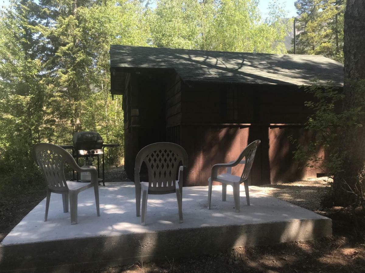 Addison'S Bungalows Brisco Extérieur photo