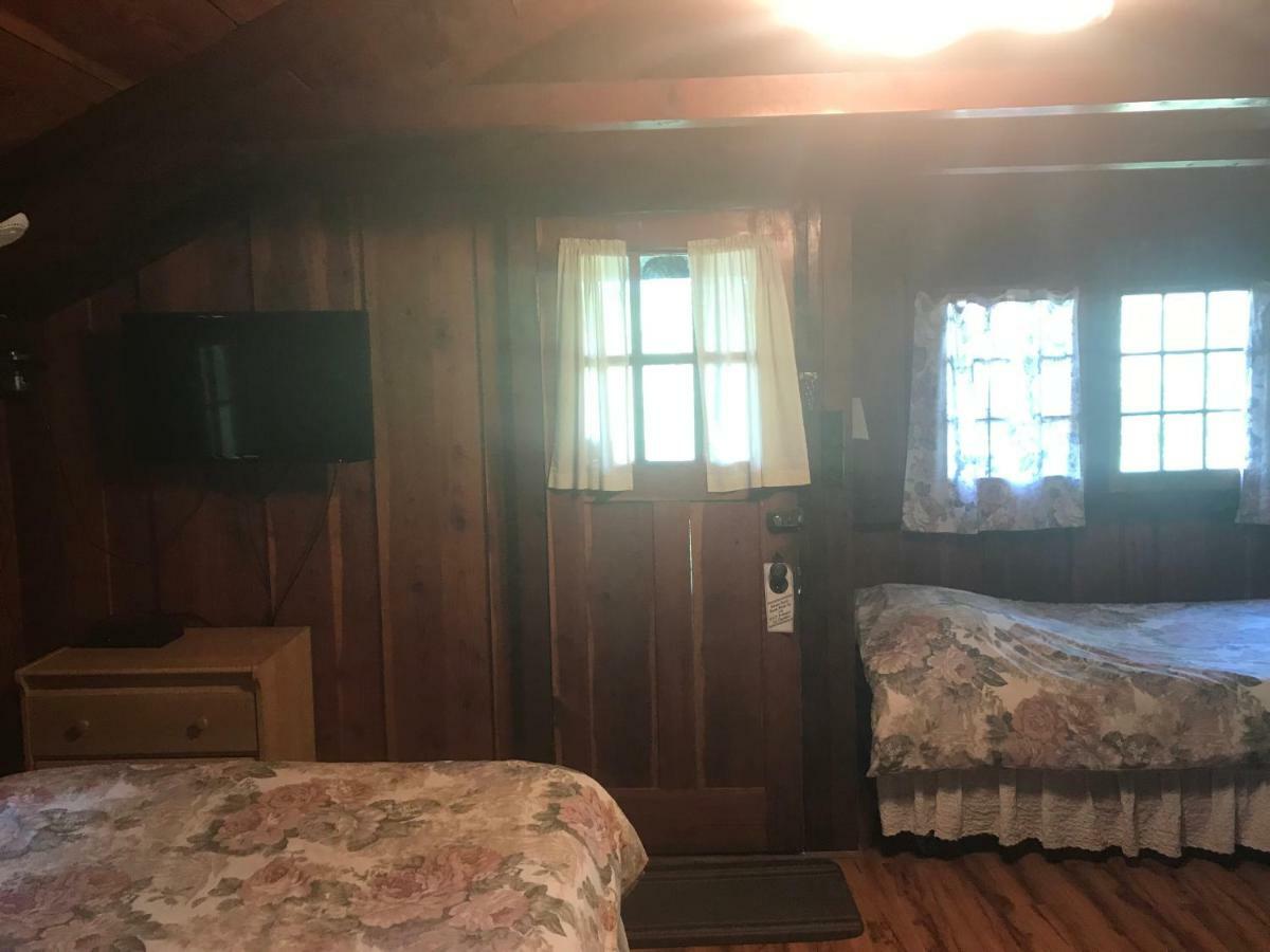 Addison'S Bungalows Brisco Extérieur photo