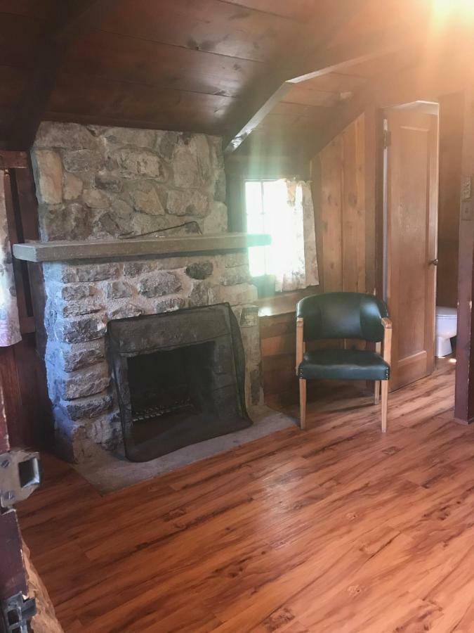 Addison'S Bungalows Brisco Extérieur photo